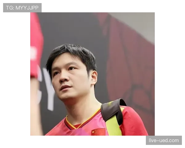 樊振东一场训练结束,手机壳价值组装了个小金库网友炸了 樊振东一场训练结束,手机壳价值组装了个小金库网友炸了